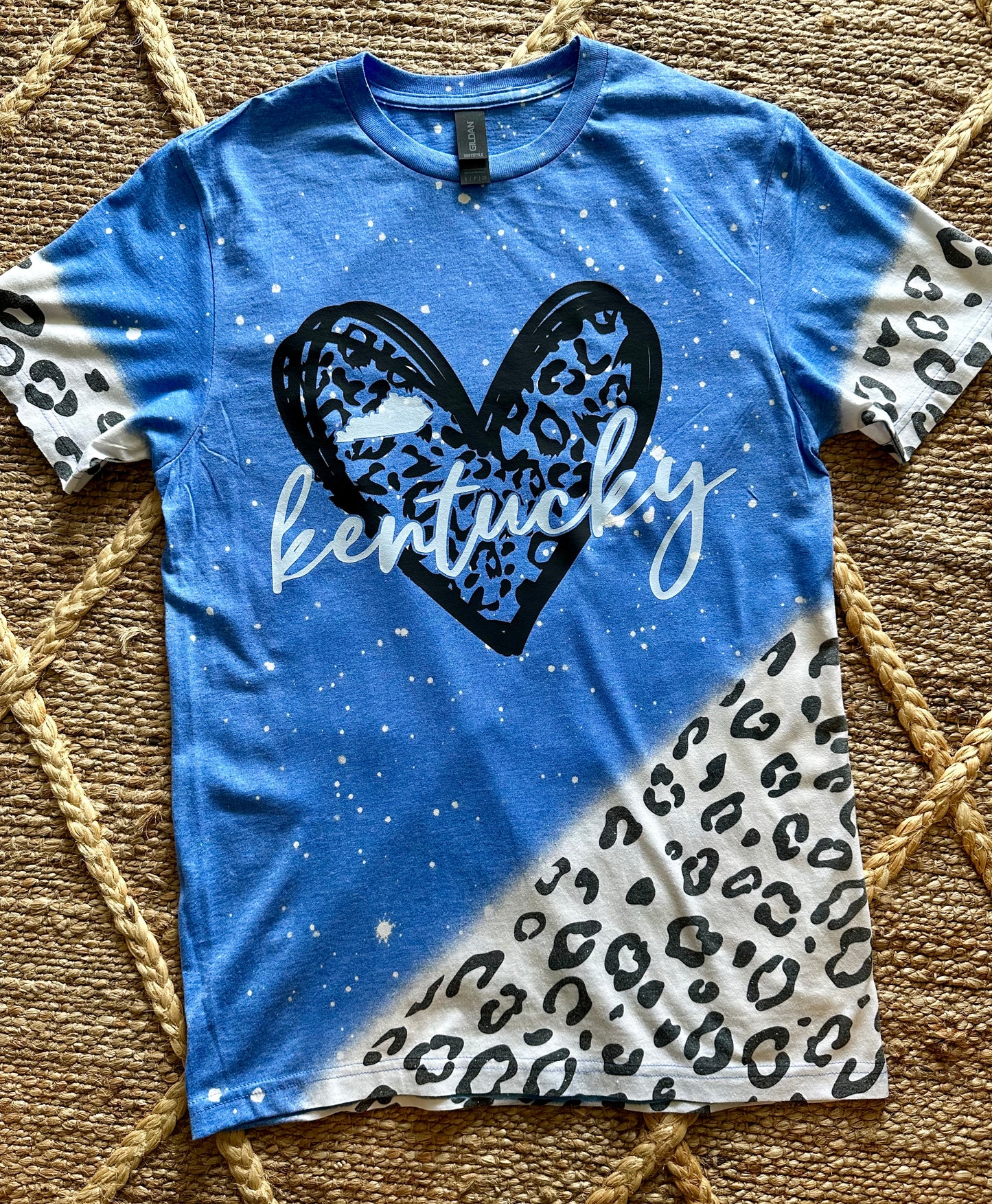 Kentucky leopard bleached tee